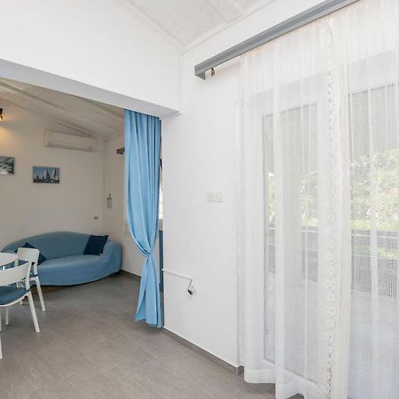 Apartments Mira Privlaka  Exterior photo